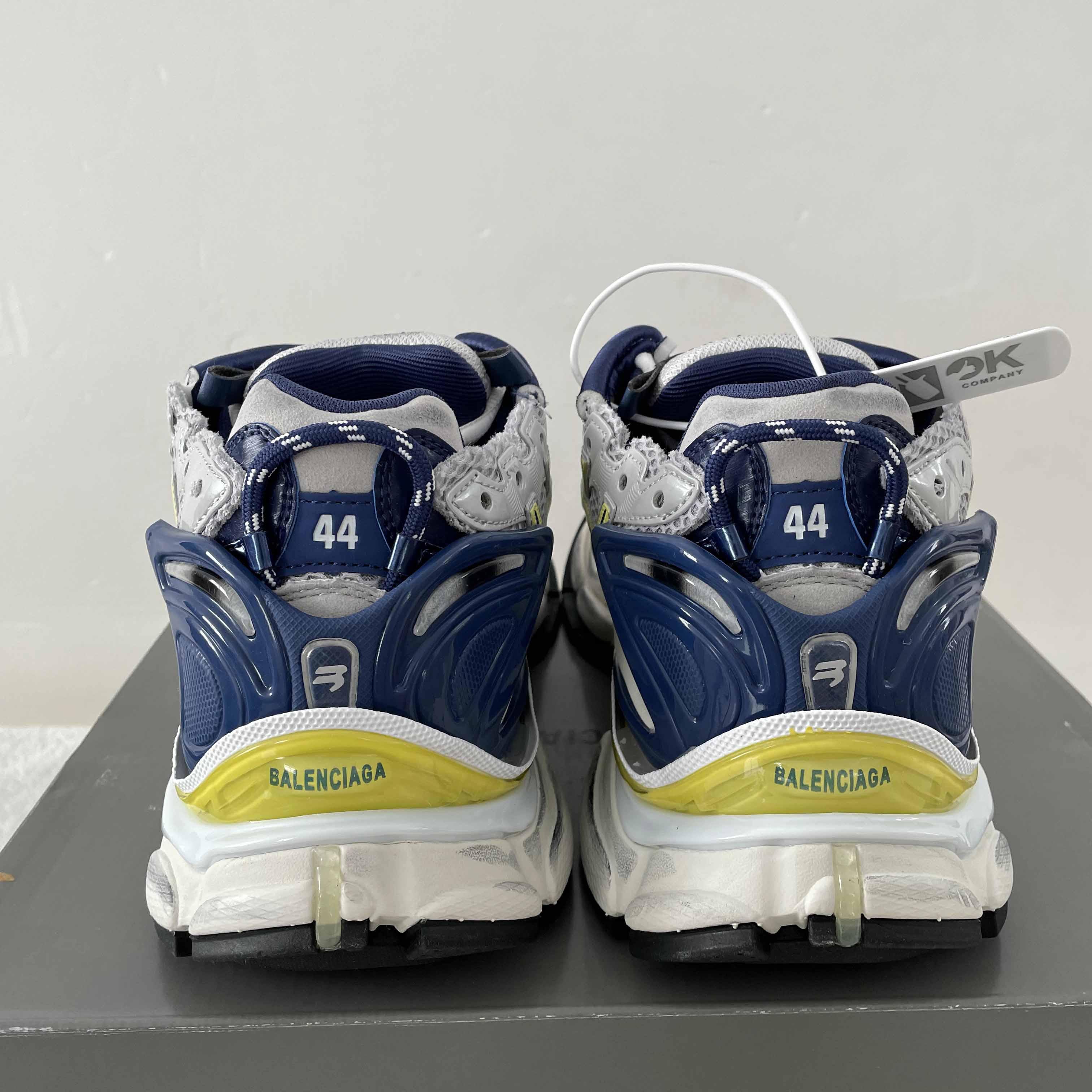 Balenciaga Runner Sneaker In White - 