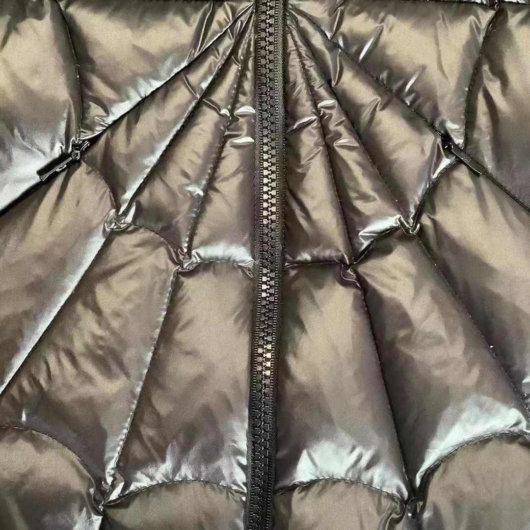 Moncler Violier Spider-Man Short Down Jacket - DesignerGu