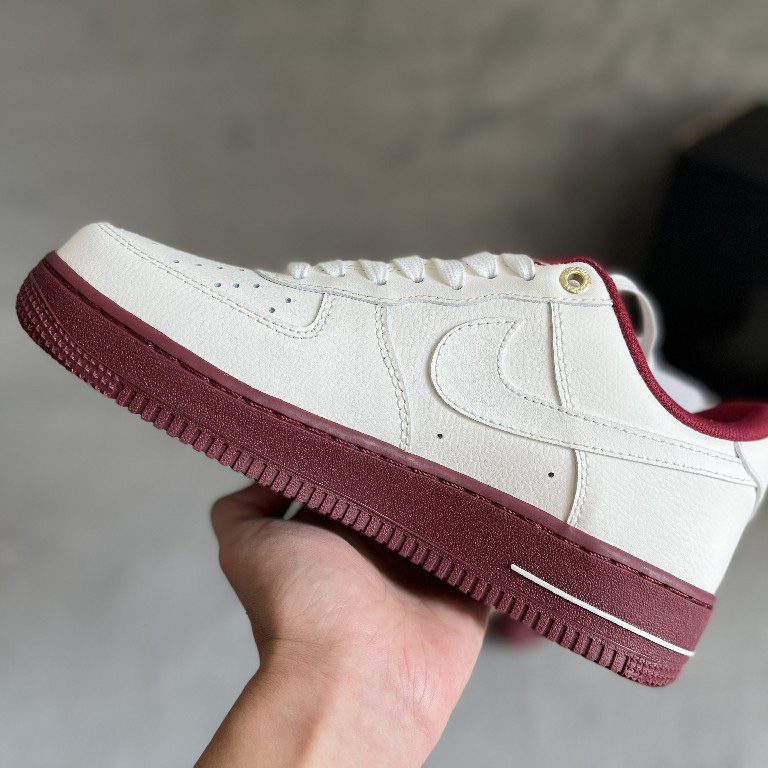 Air Force 1 07 LV8"Light Blue/Love" Sneaker      DQ7582-100 - 