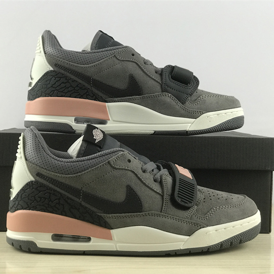 Air Jordan AJ312 Low Sneaker      CD7069-002 - 