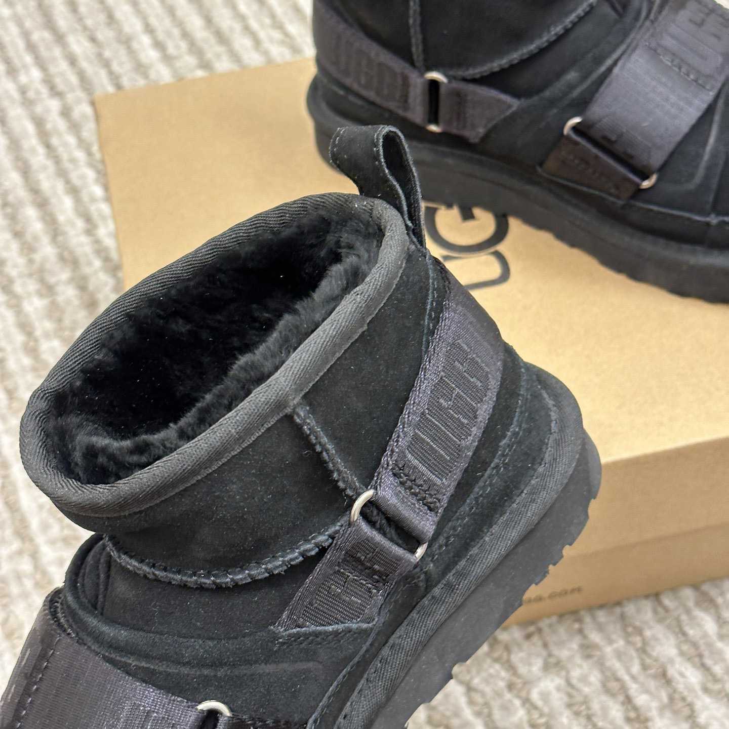 Ugg Logo Boots - 