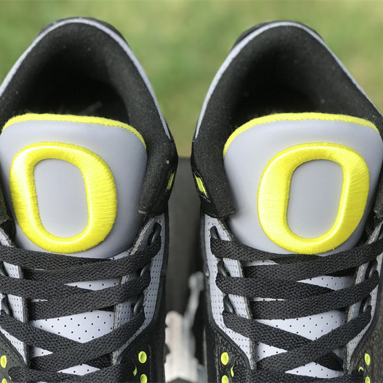 Air Jordan 3  Sneakers   - 