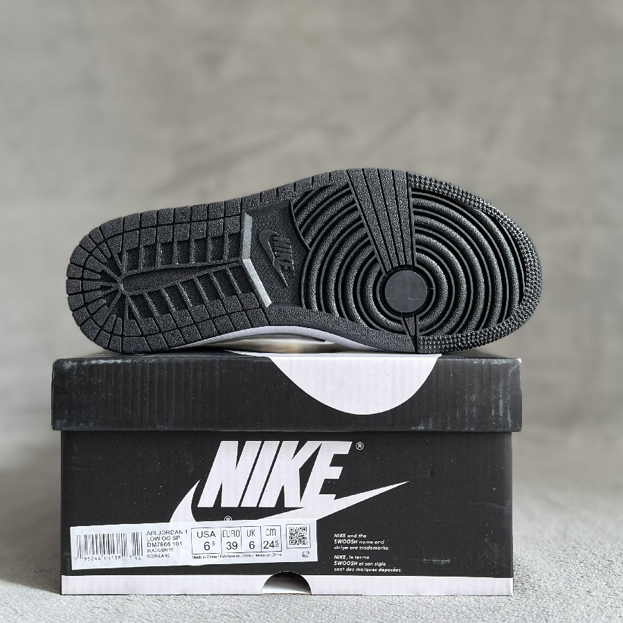 Travis Scott x Air Jordan 1 Low OG AJ1 Sneaker      DM7866-101 - 