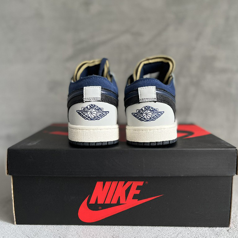 Air Jordan 1 Low "White And Antom"Sneakers       DN1635-111 - 