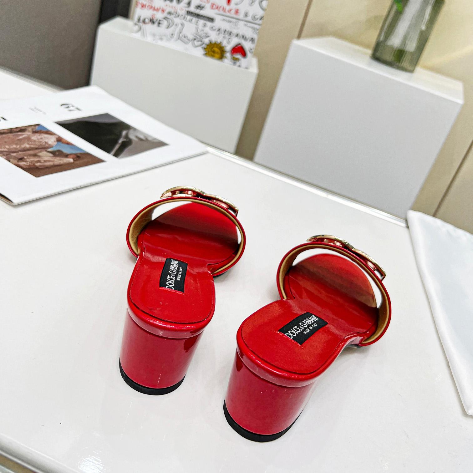 Dolce & Gabbana Polished Calfskin Sliders With DG Logo - DesignerGu