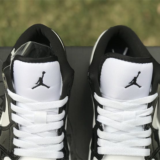 Air Jordan 1 Low “Concord” Sneaker      DV1309-100 - DesignerGu