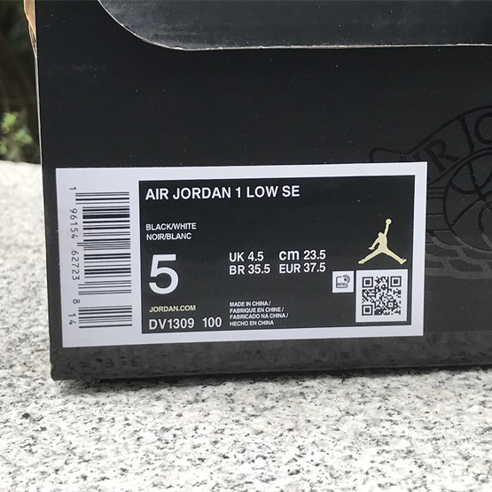 Air Jordan 1 Low “Concord” Sneaker      DV1309-100 - DesignerGu