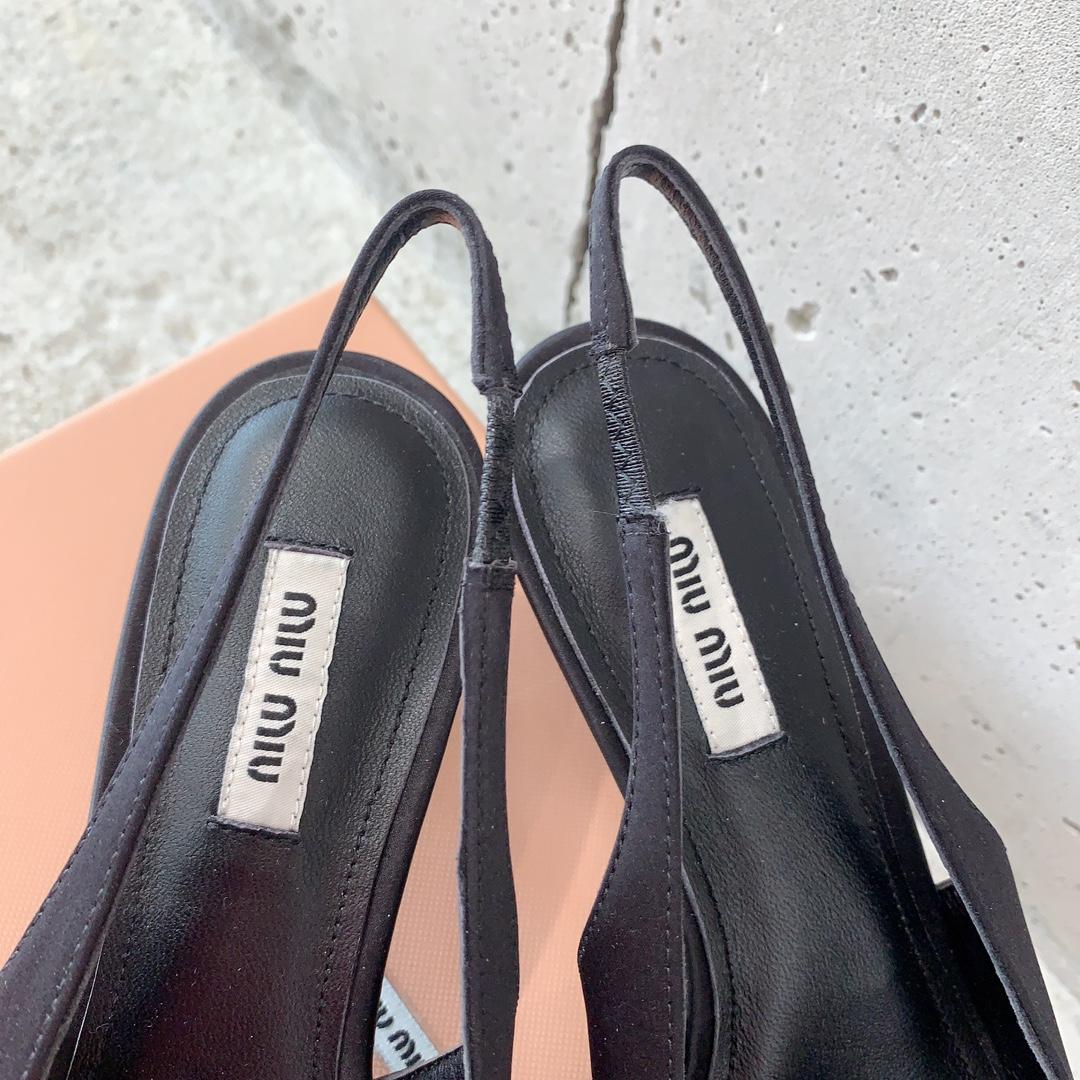 Miu Miu Satin Slingback Pumps - DesignerGu