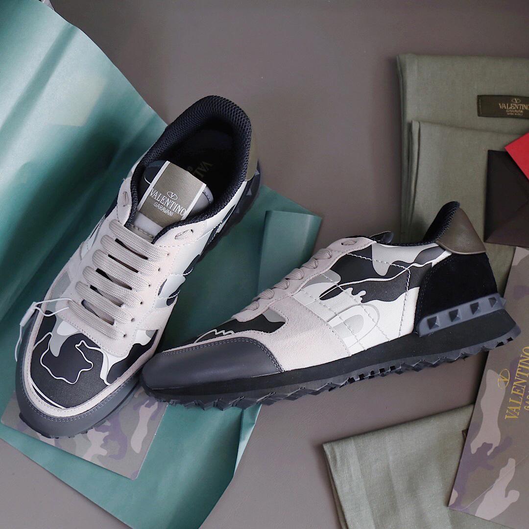 Valenti  Garavani Black & Gray Rockrunner Sneakers - DesignerGu