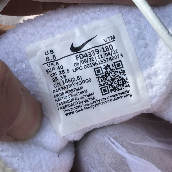 Nike Air Max Scorpion Sneaker          FD4339-180 - DesignerGu