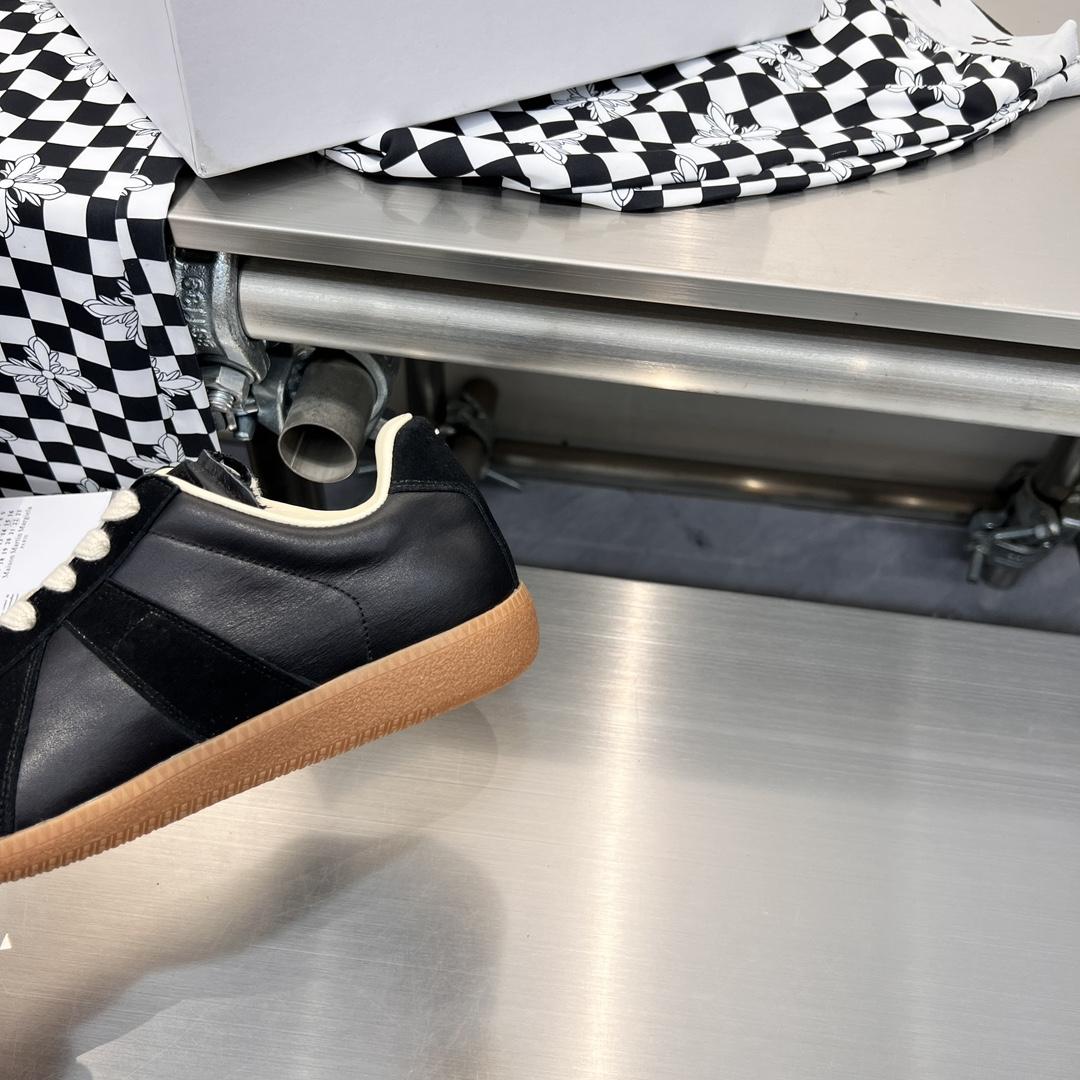 Maison Margiela Replica Sneakers - 