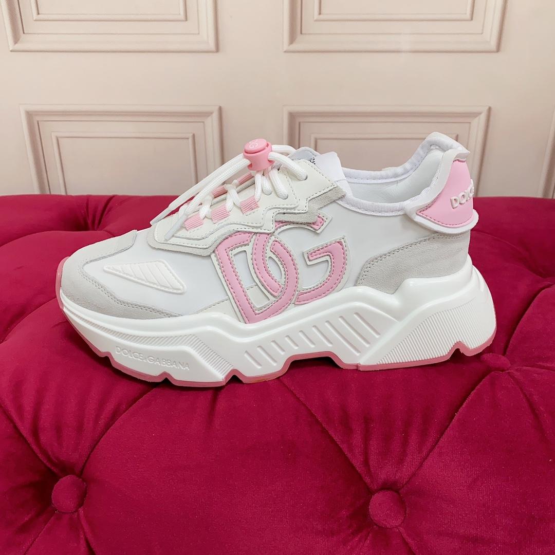 Dolce & Gabbana Daymaster Mixed Leather Runner Sneakers In White - 