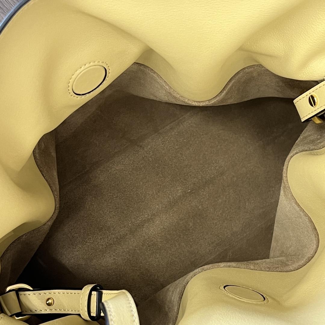 Loewe Flamenco Clutch In Nappa Calfskin - 