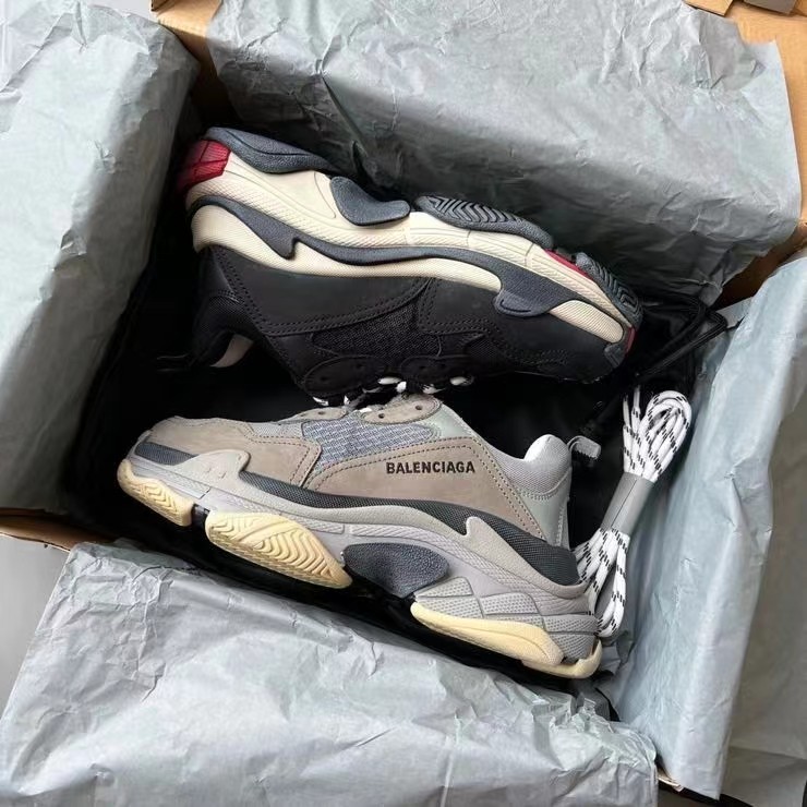 Balenciaga Triple S Sneaker  - 