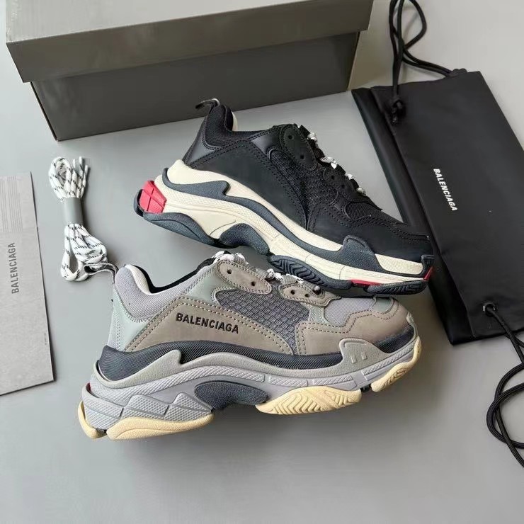 Balenciaga Triple S Sneaker  - 