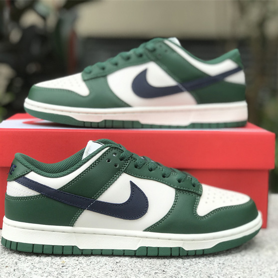 Nike Dunk Low “Gorge Green” Sneakers      DD1503-300 - 