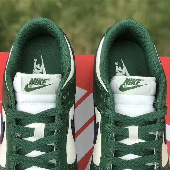 Nike Dunk Low “Gorge Green” Sneakers      DD1503-300 - 