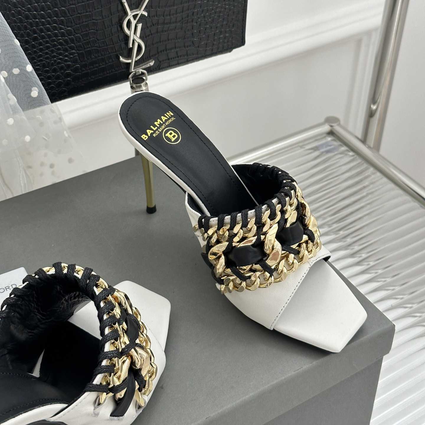 Balmain Chain-link Detail 110mm Pumps - 