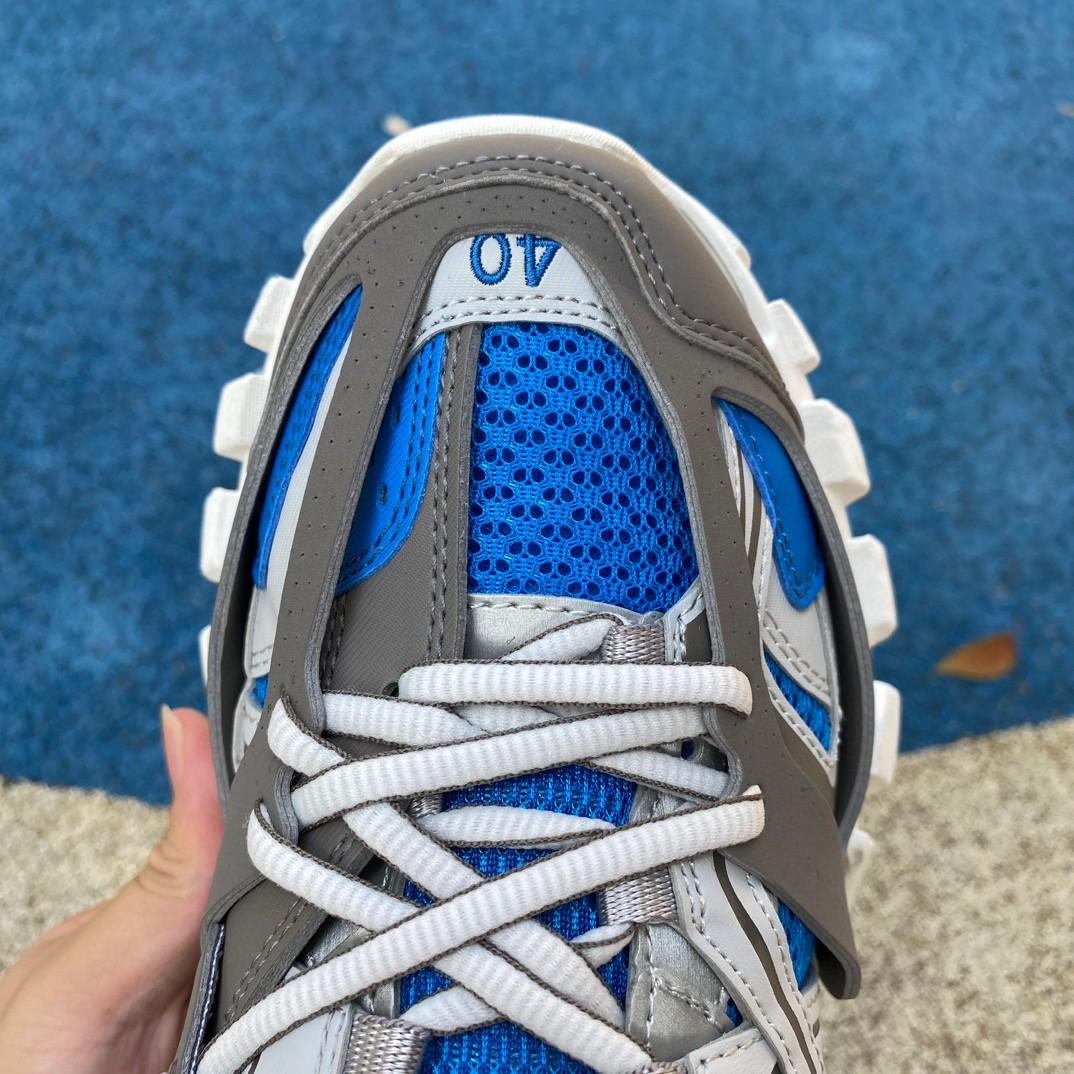 Balenciaga Track Sneaker LED in white - 