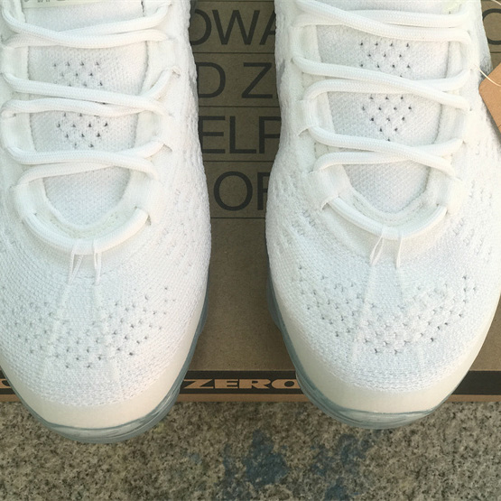 Nike Vapormax 2023 Flyknit Sneakers       DV6840-100  - 
