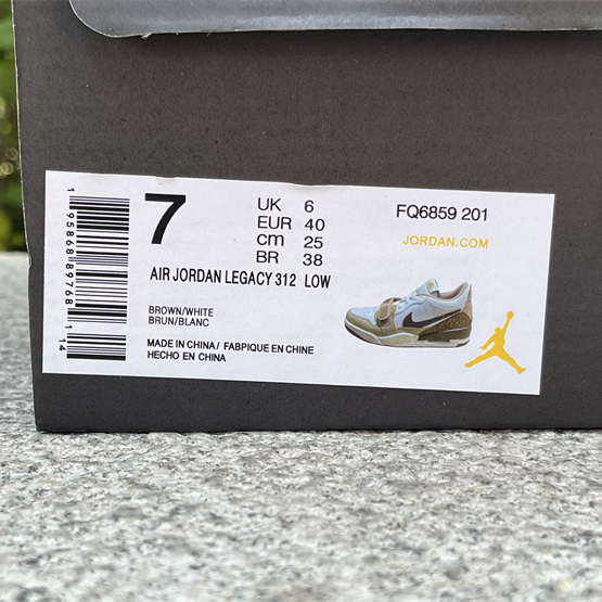 Jordan Legacy 312 Low Sneaker     FQ6859-201  - 
