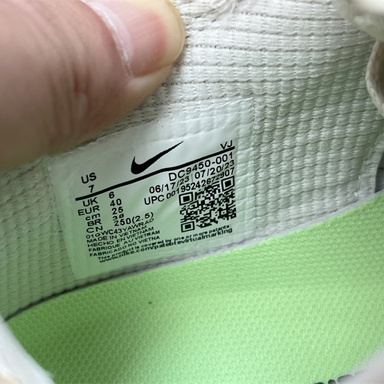 Nike Air Max Terrascape 90 Sneaker     DC9450-001  - 