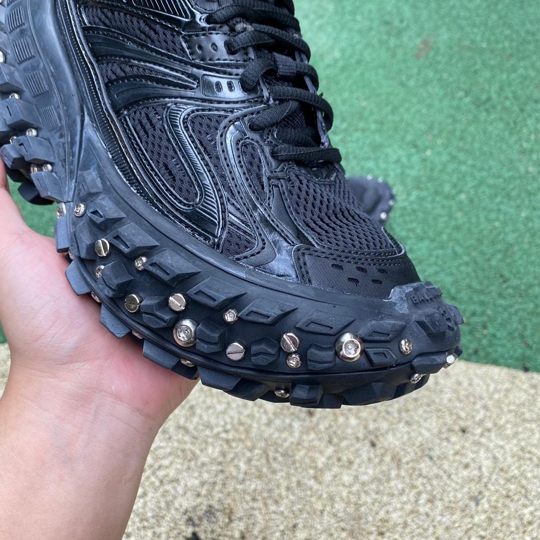 Balenciaga Bouncer Sneaker - 