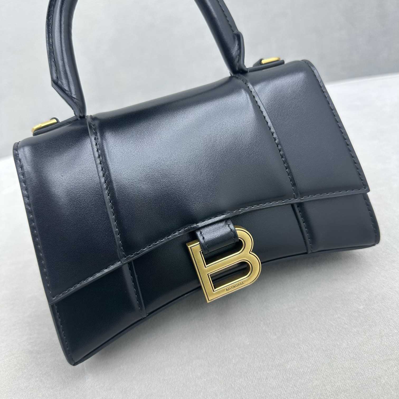 Balenciaga Hourglass Small Handbag In Black (19x8x21cm) - 