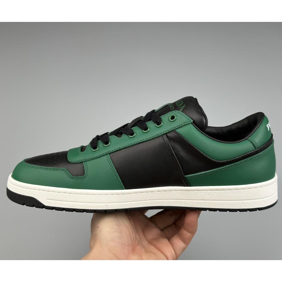Prada Downtown Logo-plaque Leather Sneakers - 