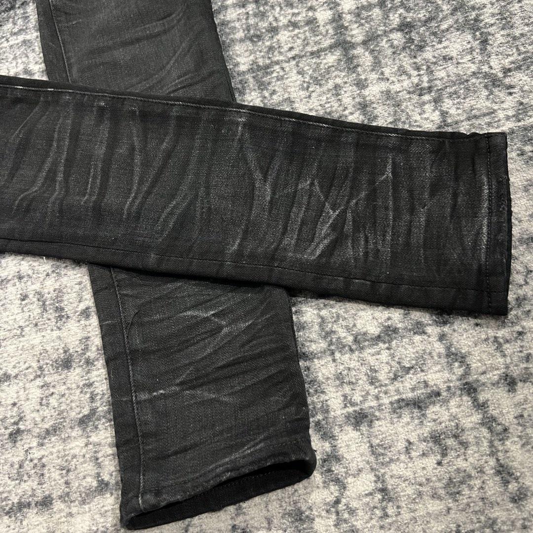 Amiri Slim Fit Jeans    642 - 