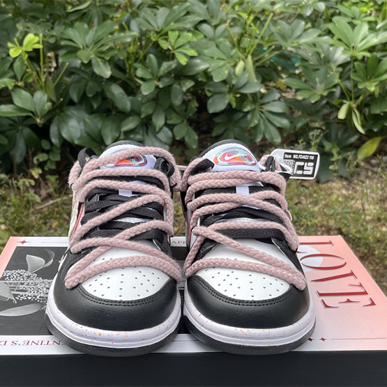 Nike Dunk Low Sneaker      FD4623-158 - DesignerGu