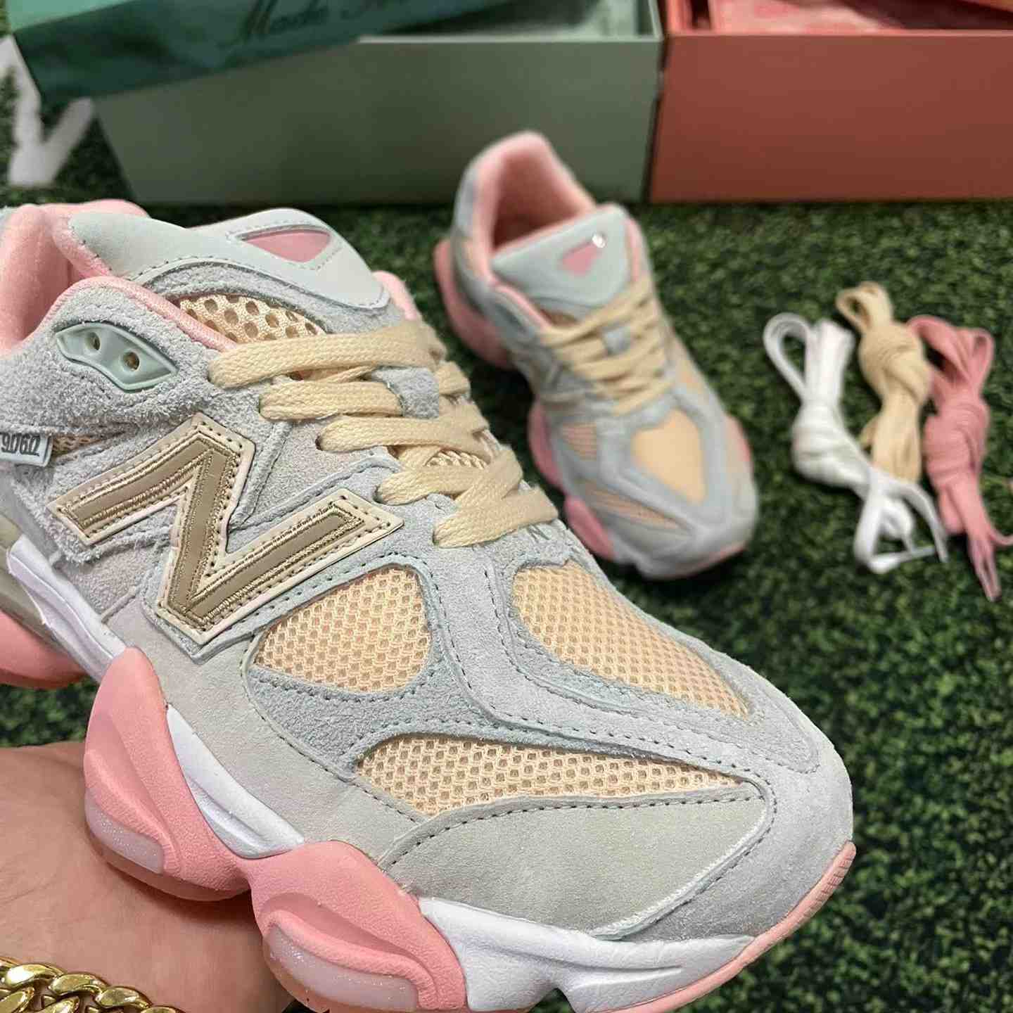  Joe Freshgoods x New Balance 9060"Inside Voices"Sneakers    U9060JF1 - 