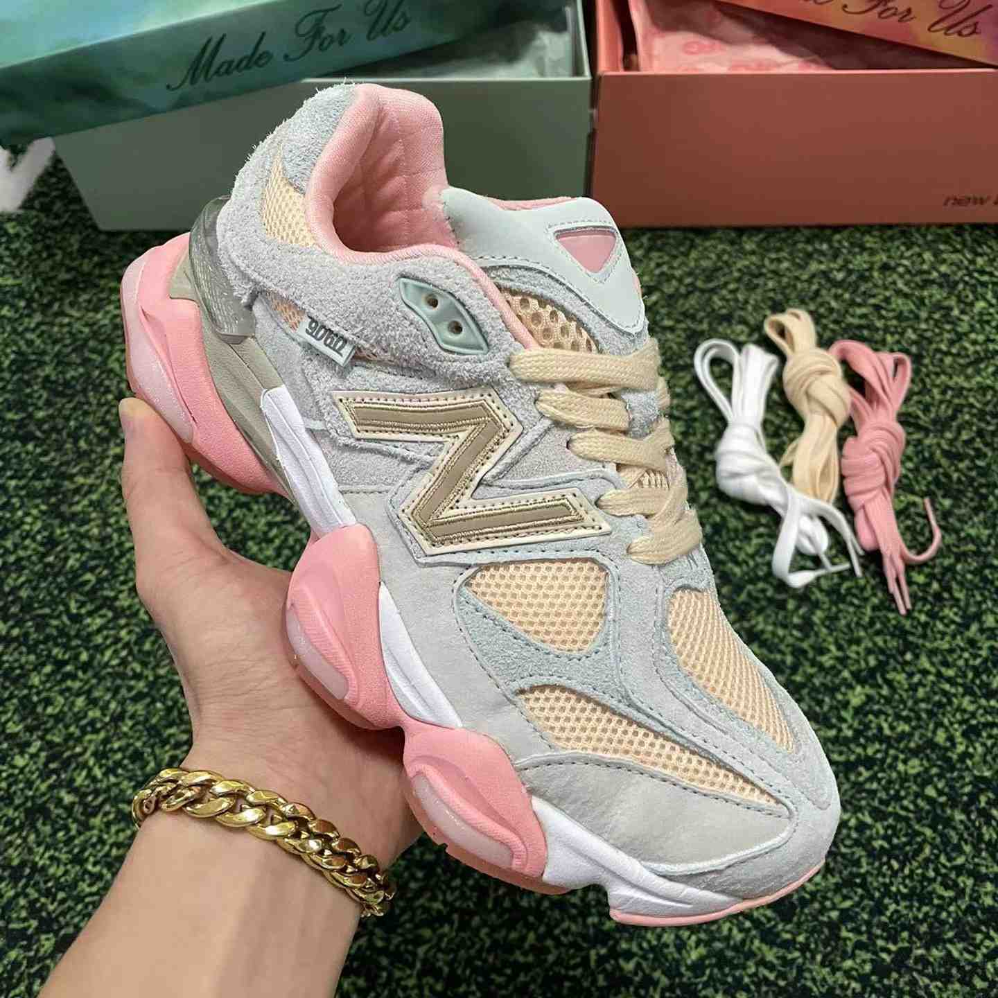 Joe Freshgoods x New Balance 9060"Inside Voices"Sneakers    U9060JF1 - 