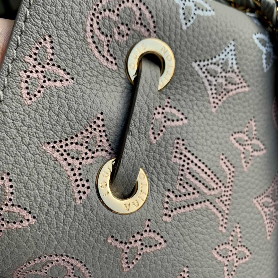 Louis Vuitton Bella (19×22×14cm)  M23388 - 