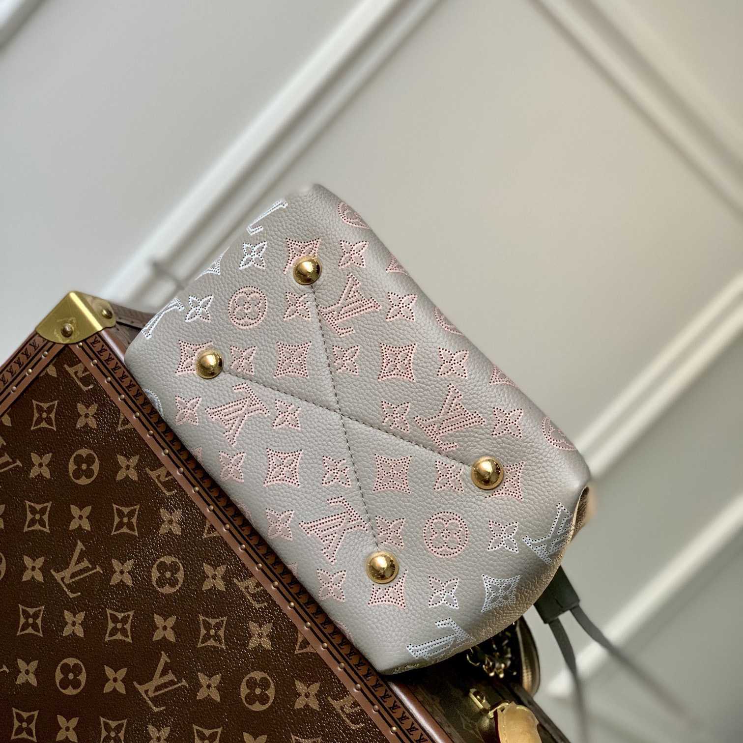 Louis Vuitton Bella (19×22×14cm)  M23388 - 