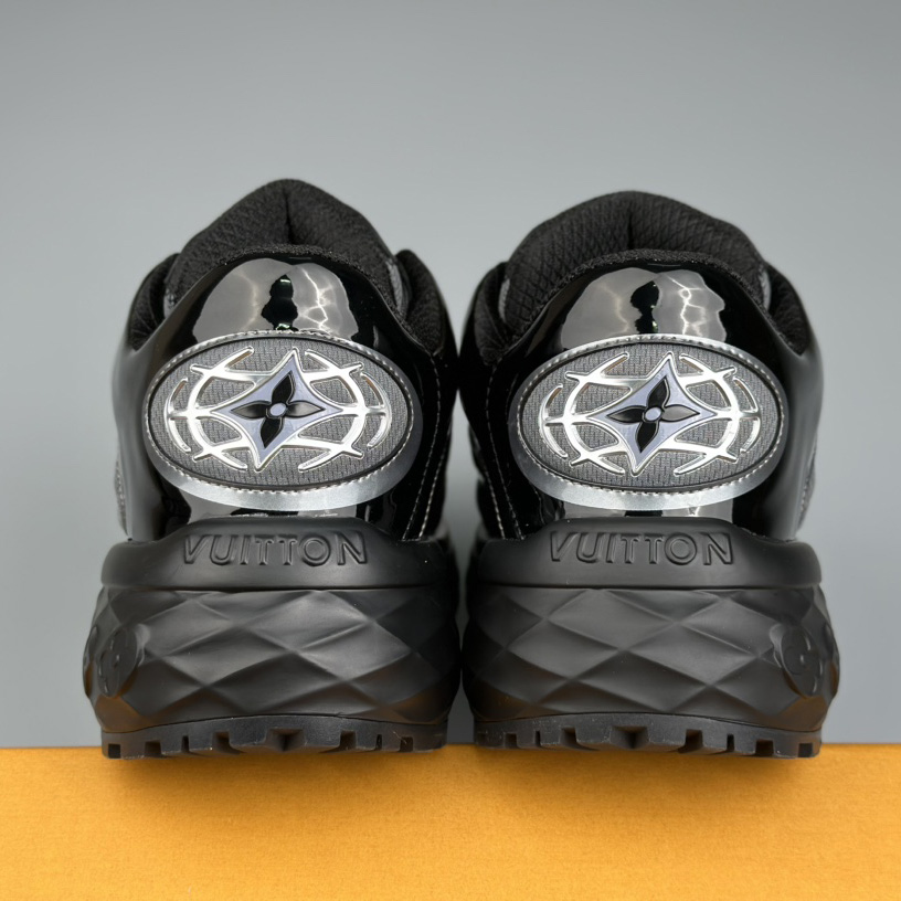 Louis Vuitton LV Discovery Lace Up  1ABZ2U - 