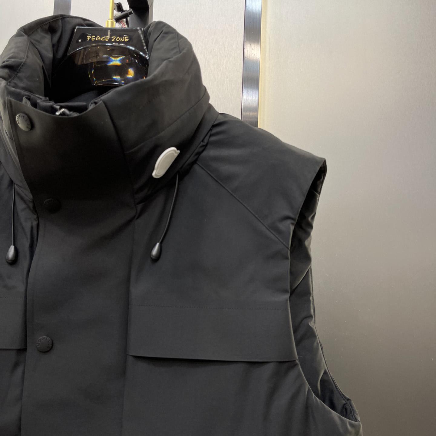 Moncler x HYKE Vanilis Padded Gilet - 