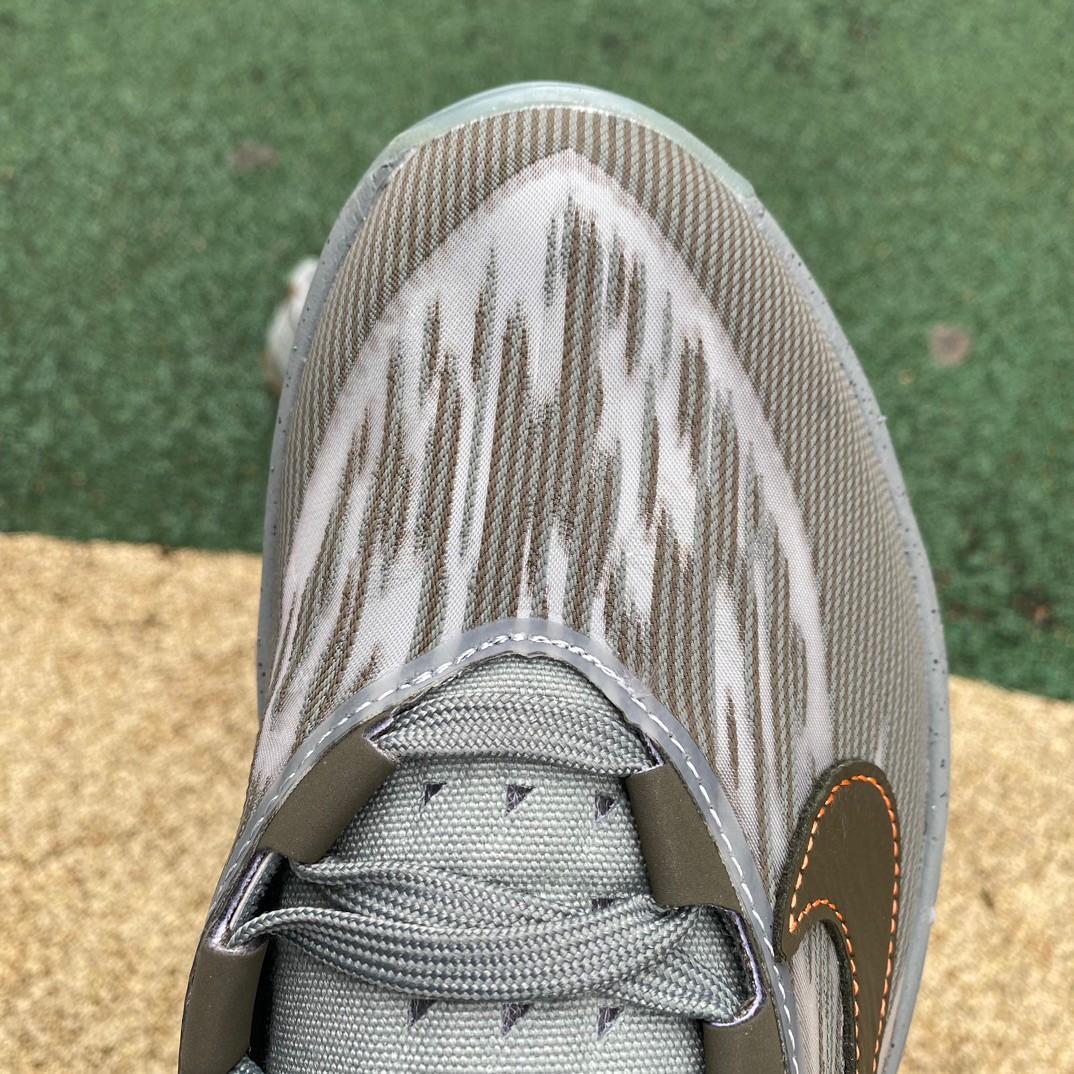 Nike GT CUT 2 Devin Booker PE Sneaker      DJ6013 - 