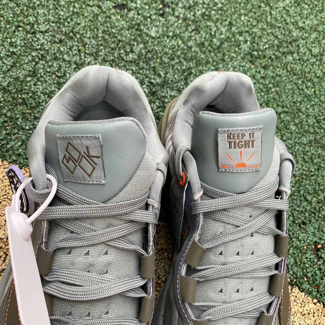 Nike GT CUT 2 Devin Booker PE Sneaker      DJ6013 - 