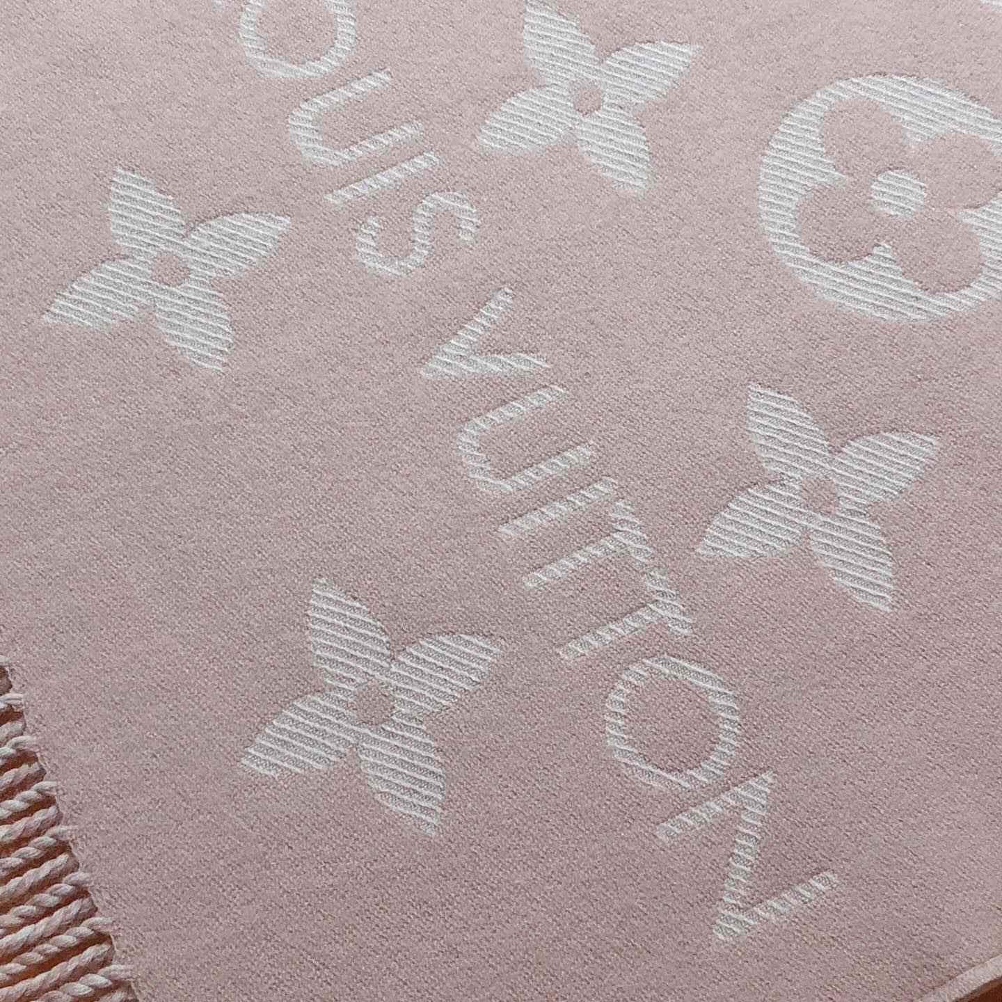 Louis Vuitton LV Essential Scarf - 
