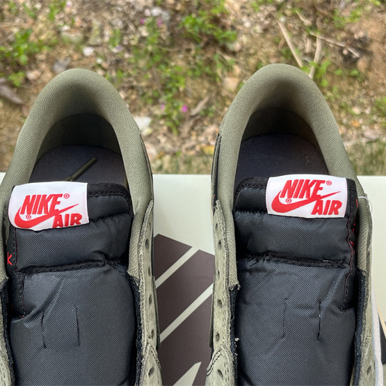 Travis Scott x Air Jordan 1 Low OG Sneaker      DM7866-002 - 