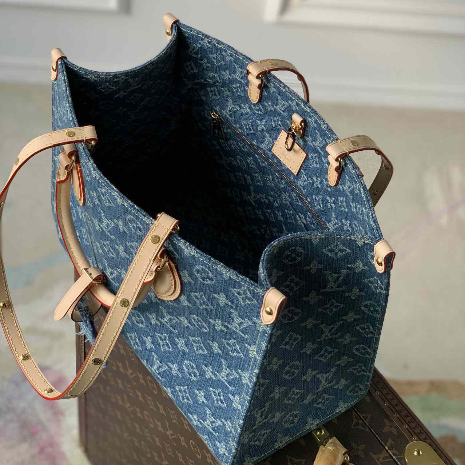 Louis Vuitton OnTheGo MM   M46871 - 