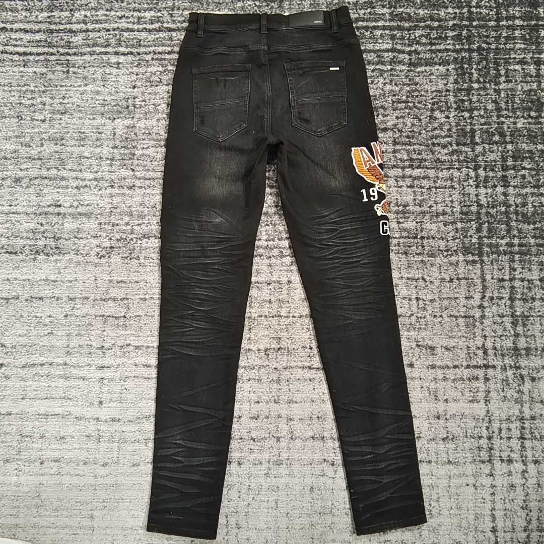 Amiri Slim Fit Jeans    657 - 