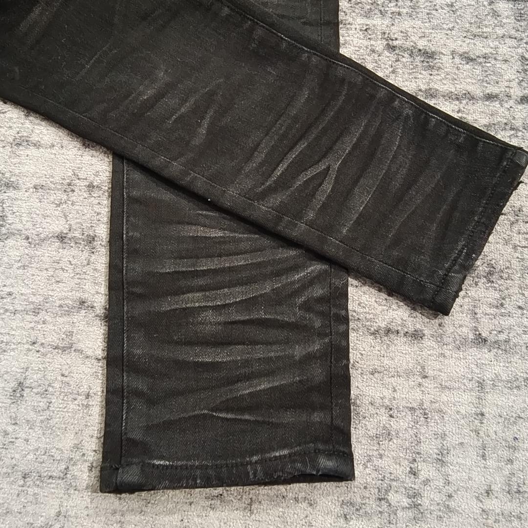 Amiri Slim Fit Jeans    657 - 