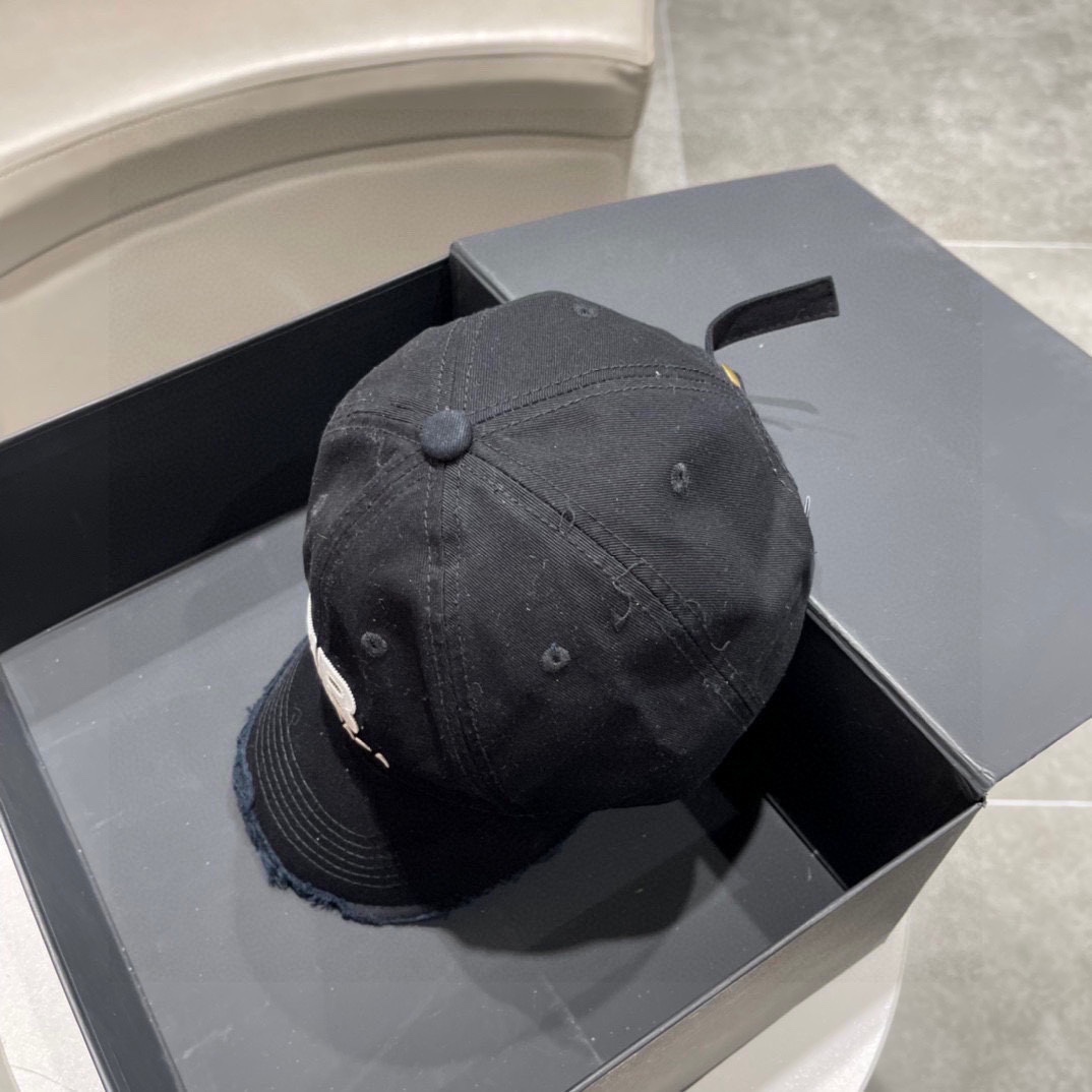 Balenciaga Cap - 