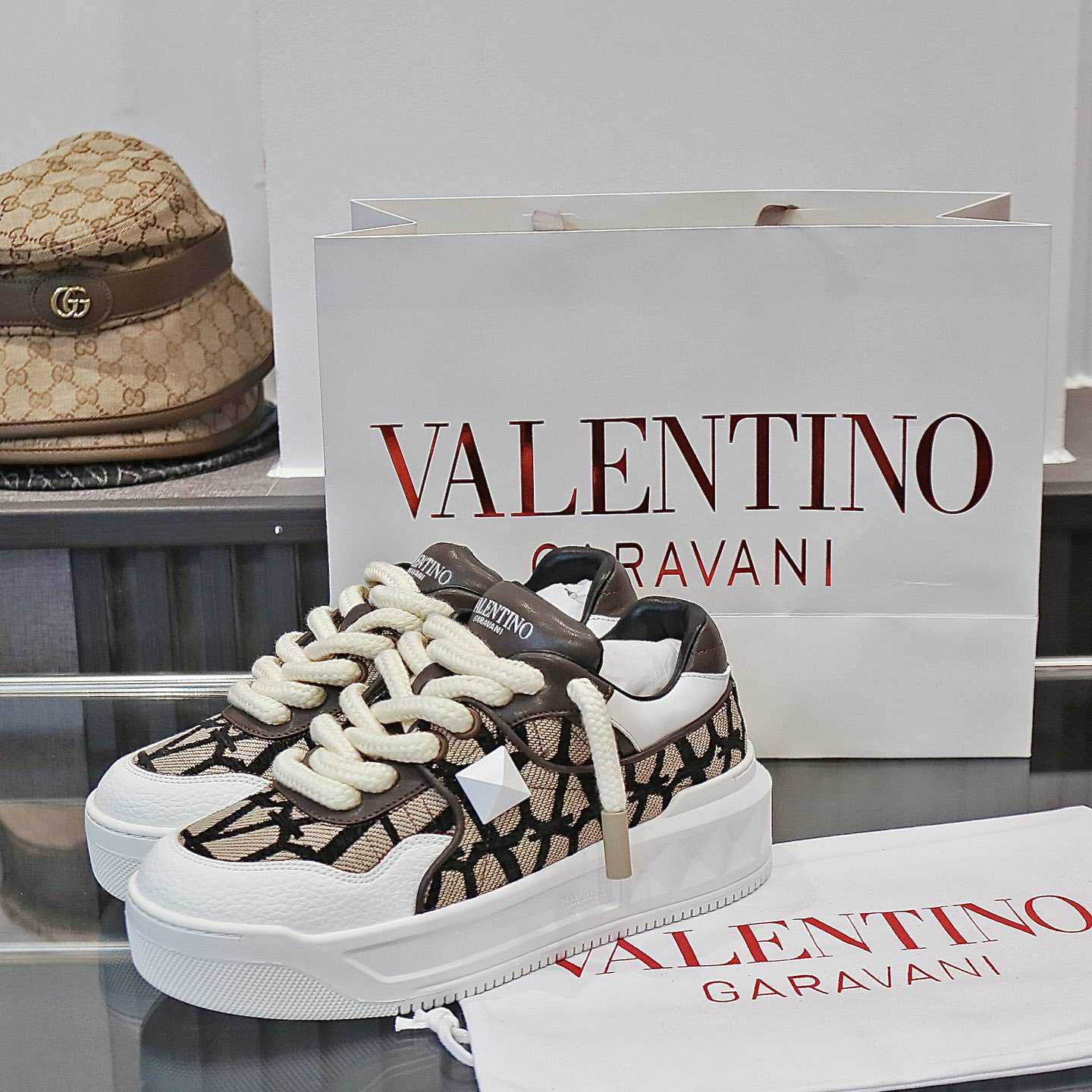 Valenti Garavani One Stud Jacquard Sneakers - 