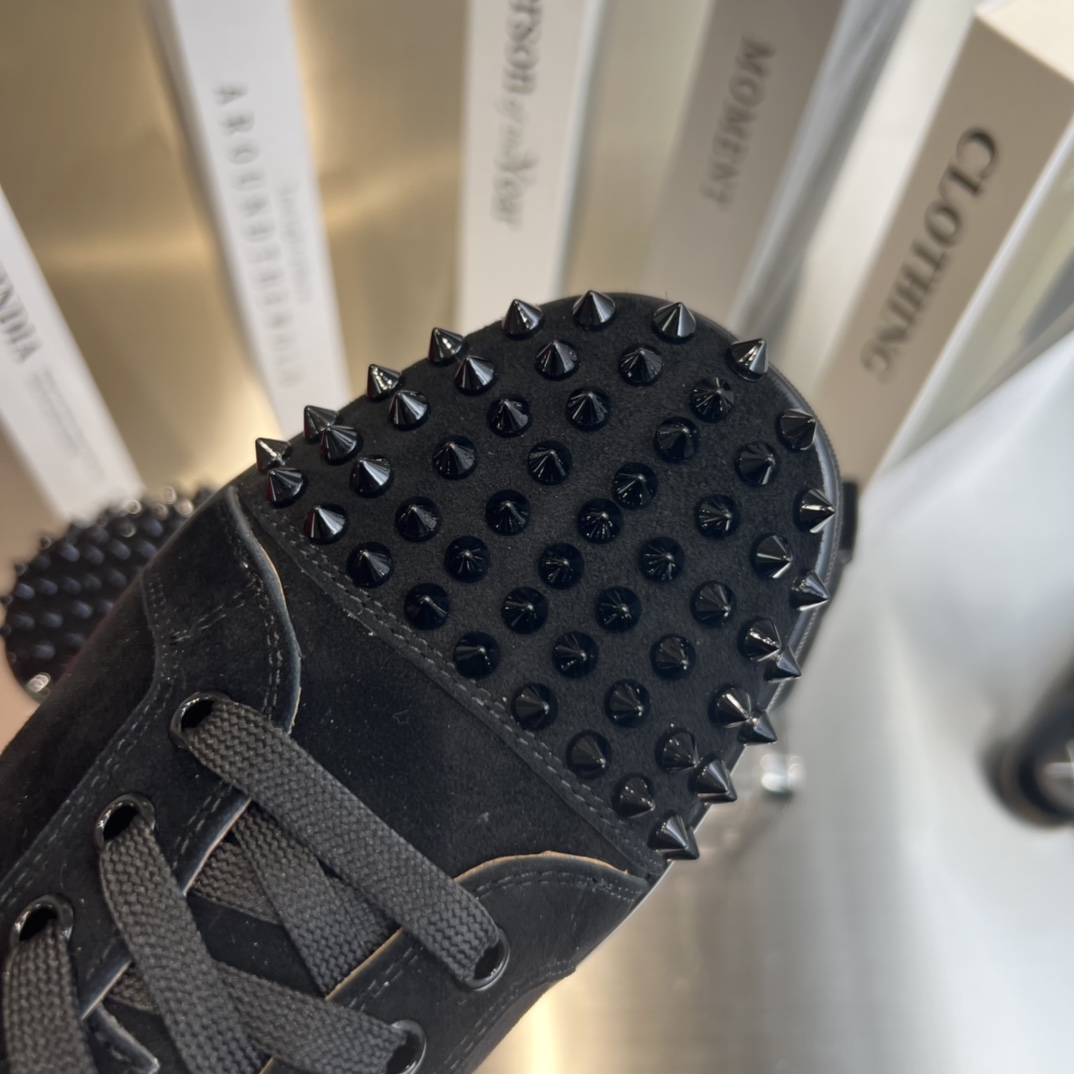 Christian Louboutin Louis Junior Spikes - 