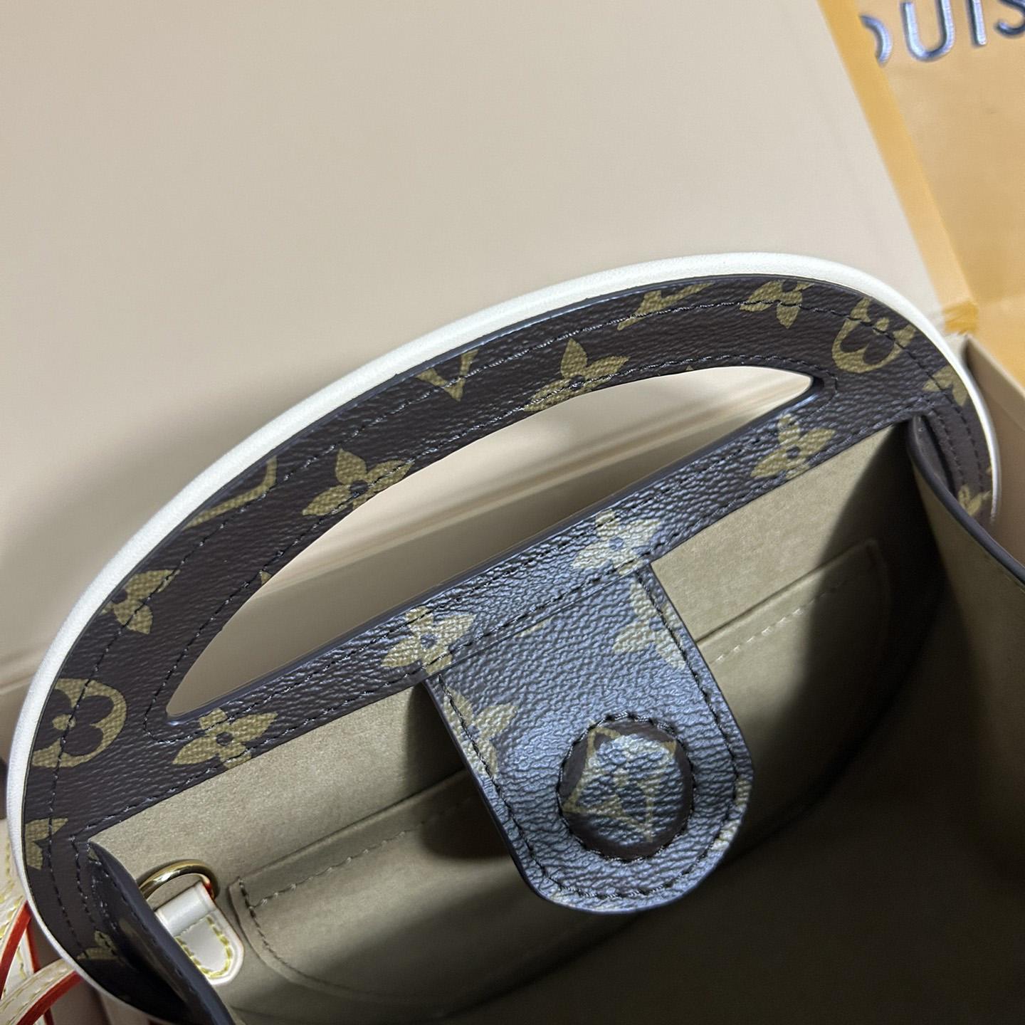 Louis Vuitton Around Me PM    M47117 - 