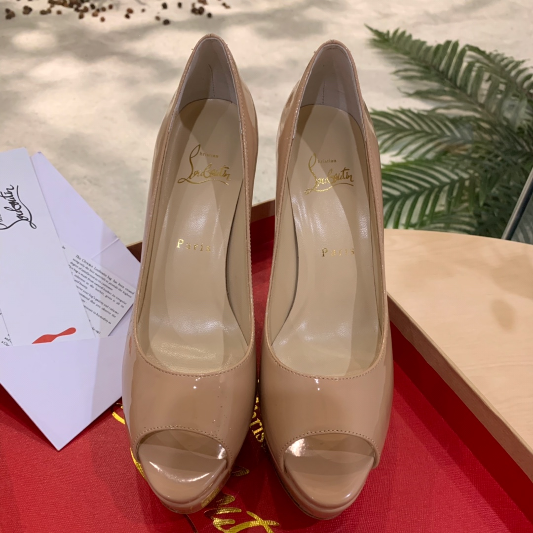 Christian Louboutin Heels - DesignerGu