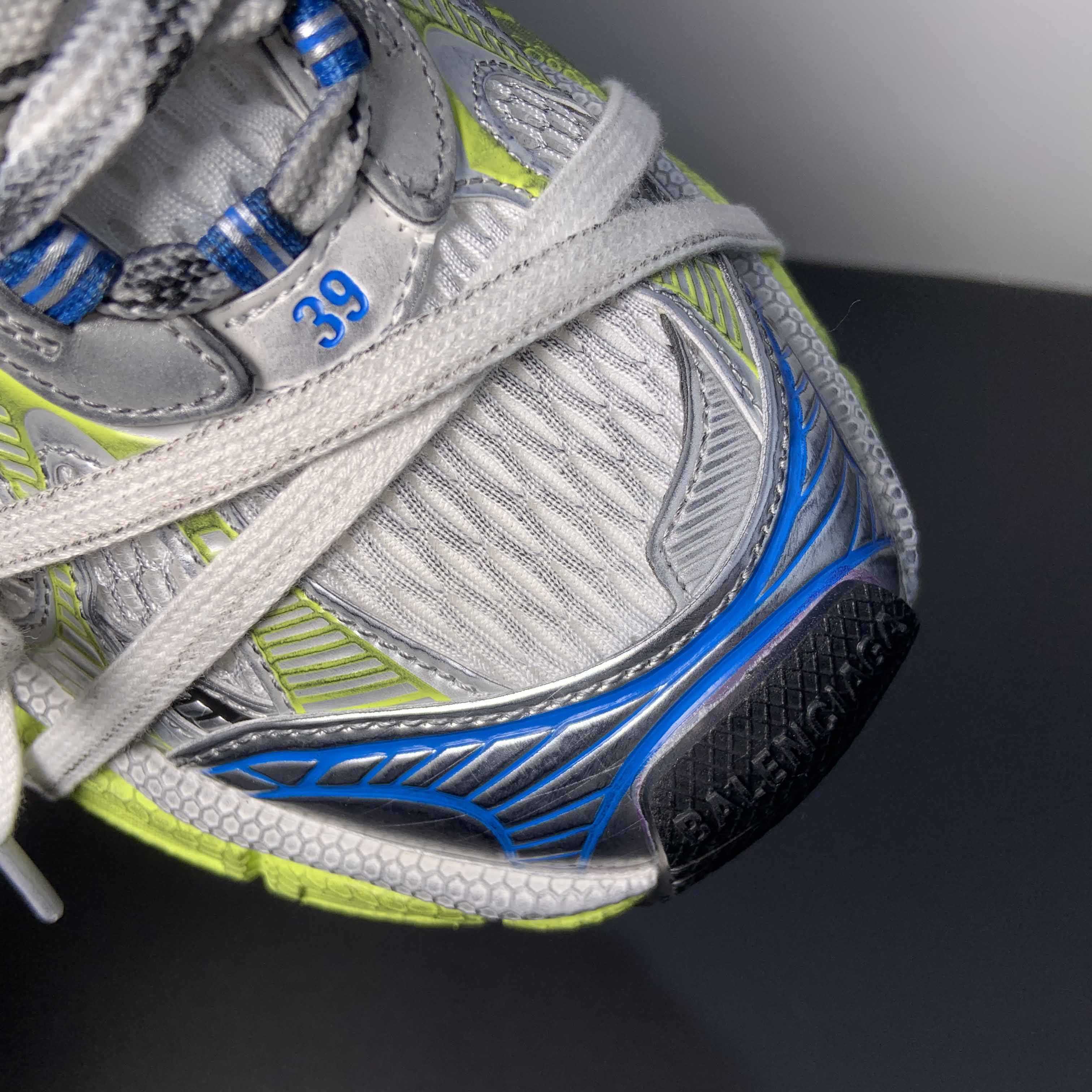 Balenciaga 3XL Sneaker In White/Yellow And Blue - 
